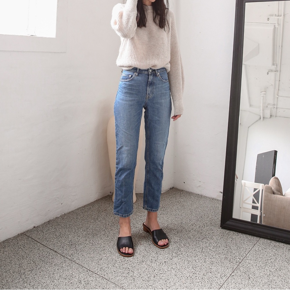 The Everlane Super Straight Jean